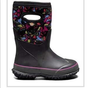 Brand New Youth Size 4 Bogs -30 rating